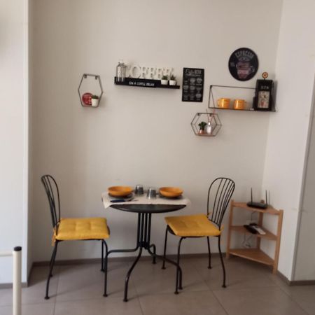 Holidaystudio Appartamento In Centro 萨莱诺 外观 照片