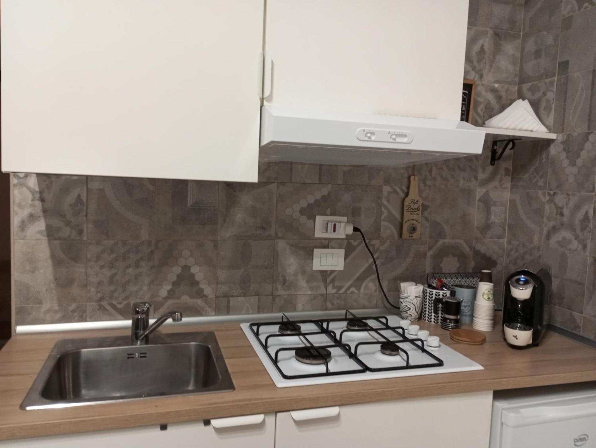 Holidaystudio Appartamento In Centro 萨莱诺 外观 照片
