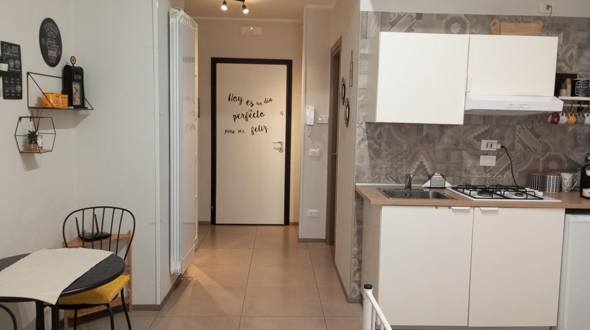 Holidaystudio Appartamento In Centro 萨莱诺 外观 照片