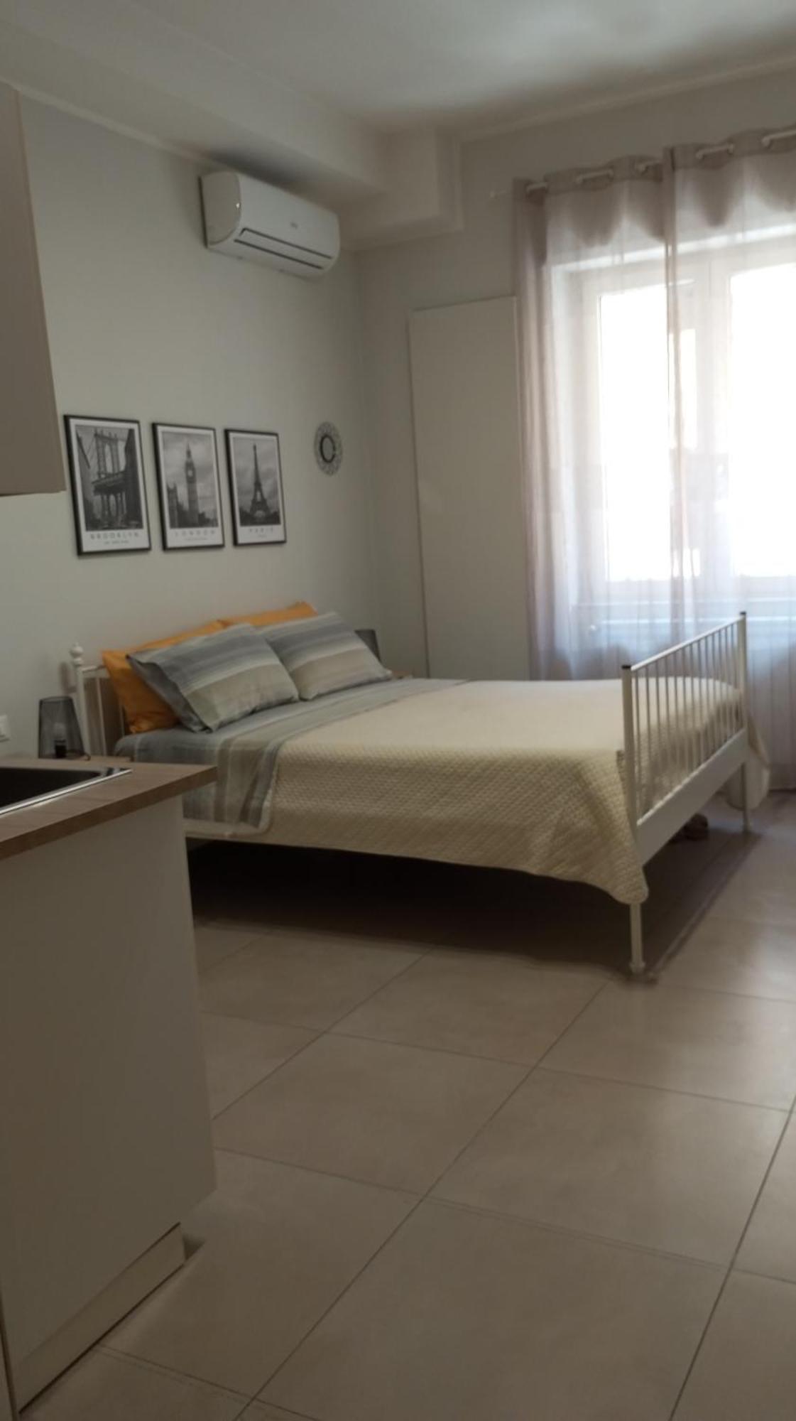 Holidaystudio Appartamento In Centro 萨莱诺 外观 照片